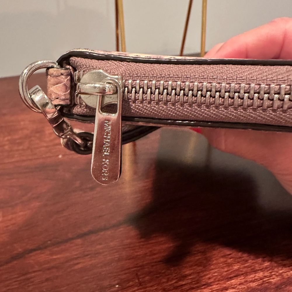 Michael Kors Snake Print Shoulder Bag with Matching wristlet/wallet - Picture 16 of 16